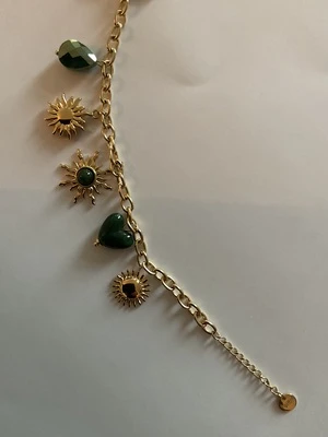 Bracelet breloque cœur soleil pierre