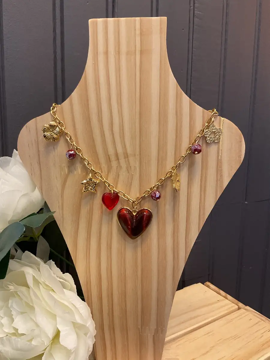 Colliers breloques coeurs et pierres (Bordeaux ou Vert)