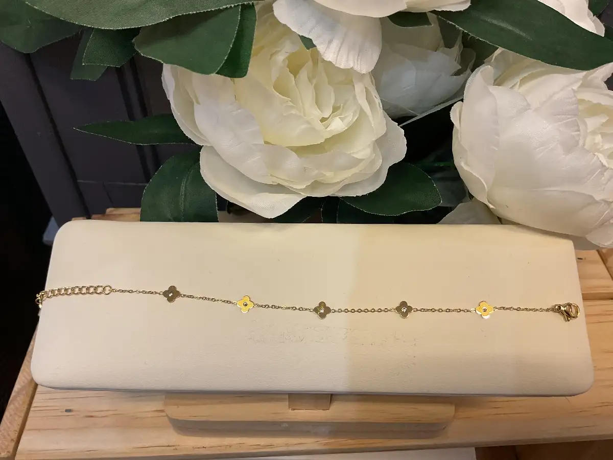 Bracelet trèfle et strass